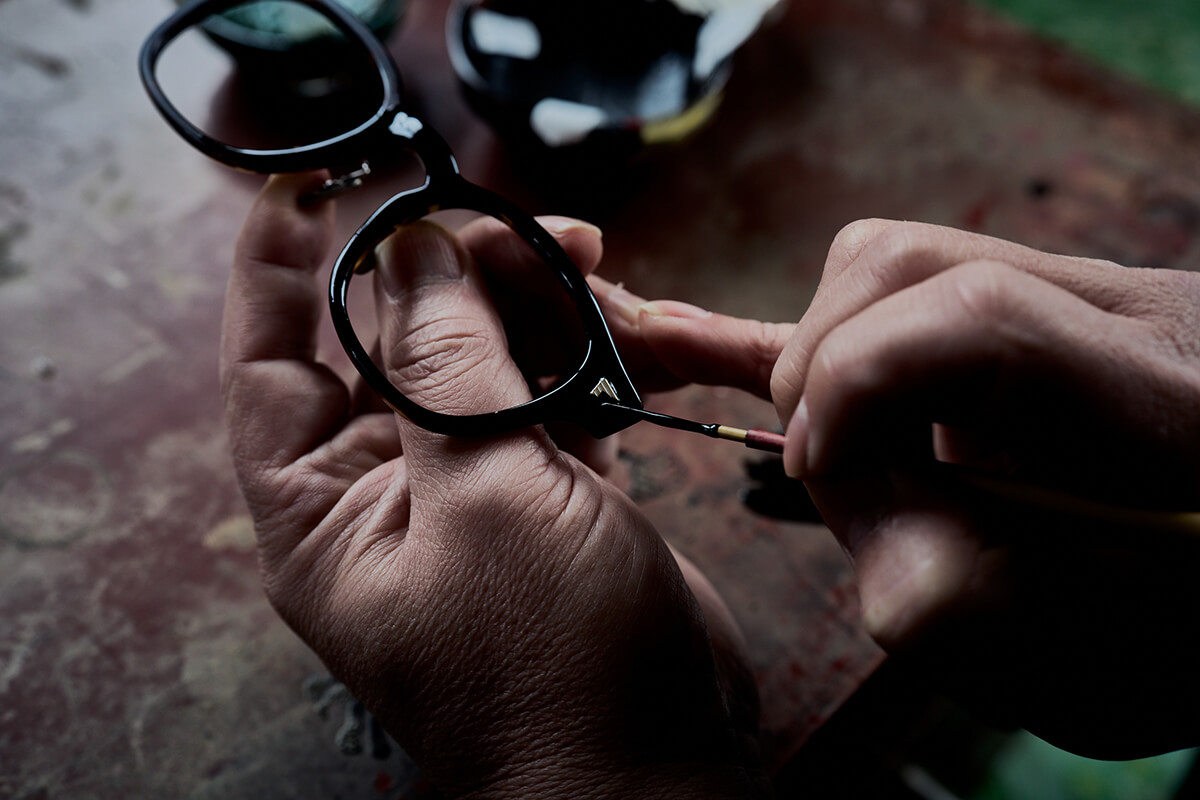 漆を下塗りする